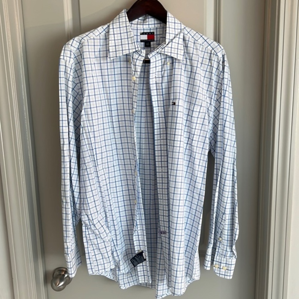 Men’s Tommy Hilfiger Size Large Blue Button Down Shirt